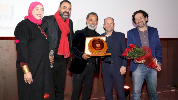 أويما 20 - Uima20 | "أكتيف" لمحمد علي النهدي و"الأمل" لجاك باكستر في مهرجان أفلام حقوق الإنسان بتونس